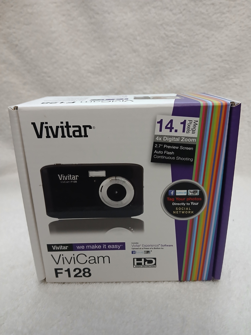 Vivitar ViviCam F128 Digital Camera/8GB SD Card/Digital Photo Frame/ Cam Case.